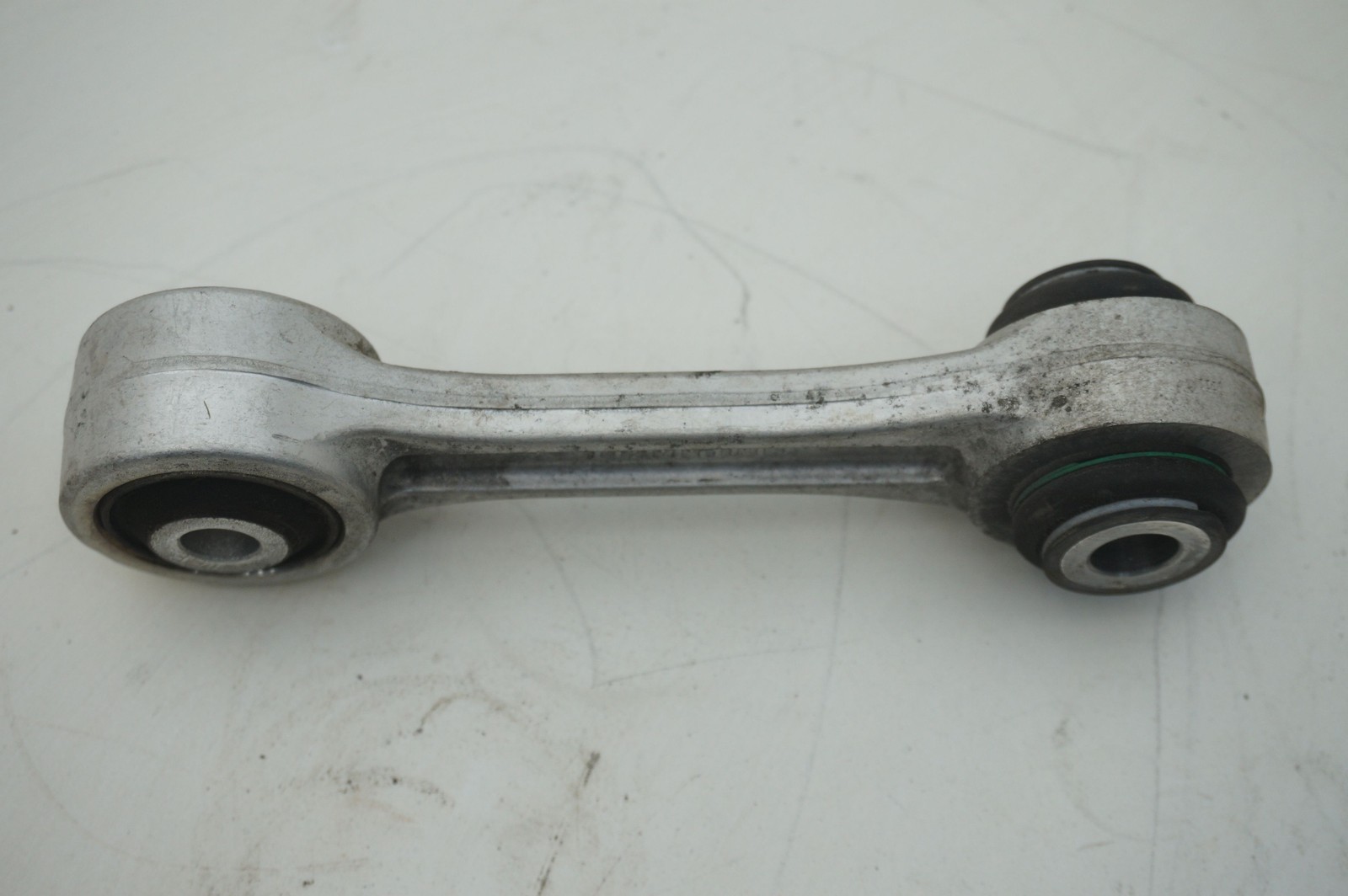 Rear Right Lower Linkage Control Arm OEM 260881 259688 Ferrari 488 Spider 2017