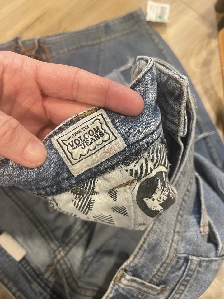 Vintage Volcom Denim Mini Skirt Size 9 Y2K - Image 3 of 4