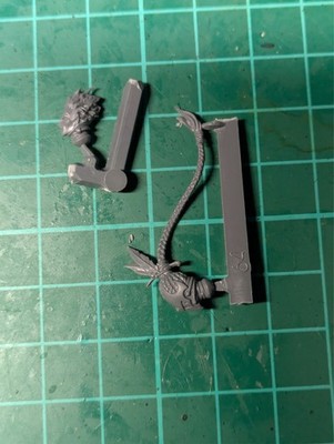 40K Drukhari Scourges - Solarite Helmet & Bare Head