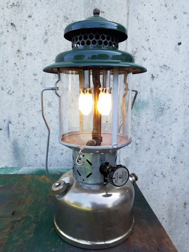 Vintage 1950 Coleman Double Mantle Model 220D Gas Lantern Vintage 1950 Coleman Double Mantle Model 220D Gas Lantern