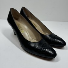 SALVATORE FERRAGAMO ITALY Black pumps, patent embossed toe caps Size 8 AA