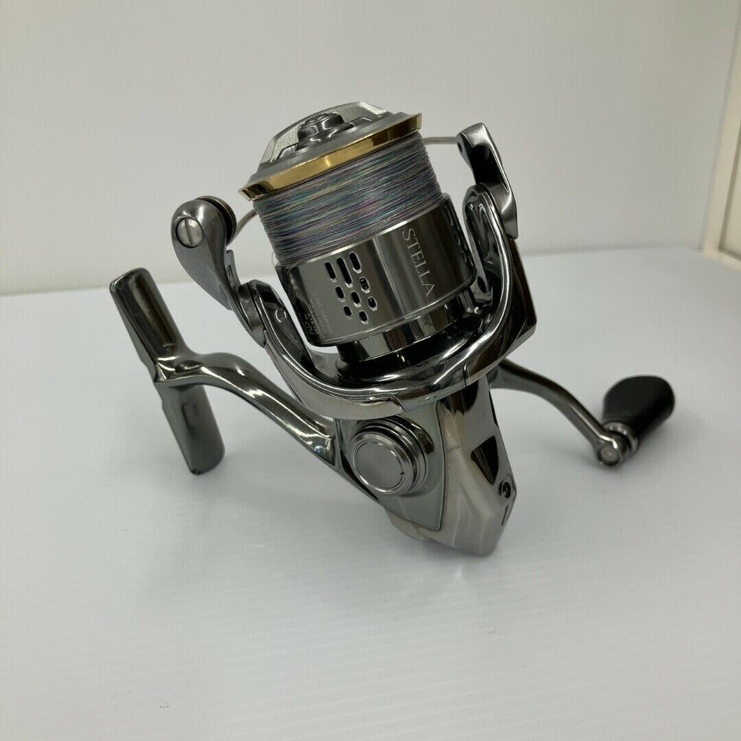 Shimano 18 Stella C2500Shg Scratches Level B Box With Shimano 18 Stella C2500Shg Scratches Level B Box With