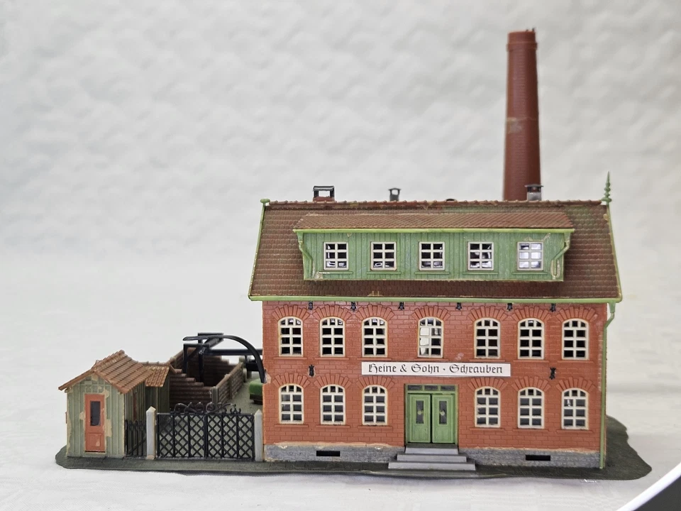 FALLER B-265 H0 ALTE SCHRAUBENFABRIK fertig gebaut SAMMLER VINTAGE MODELLBAHN - Bild 3 von 4