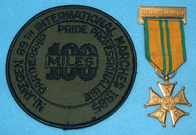 Vintage Nijmegen Vierdaagse 4 Day March Medal & 100 Miles Patch 1985 - Marches