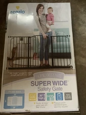Regalo Super Wide Safety Gate for Home Accents 29”-58” Wide 30” high