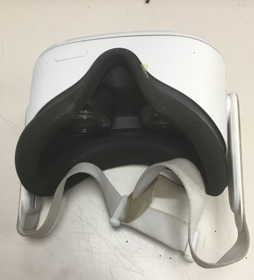 Meta Oculus Quest 2 128GB Advanced All-In-One VR Headset - White (As Is)