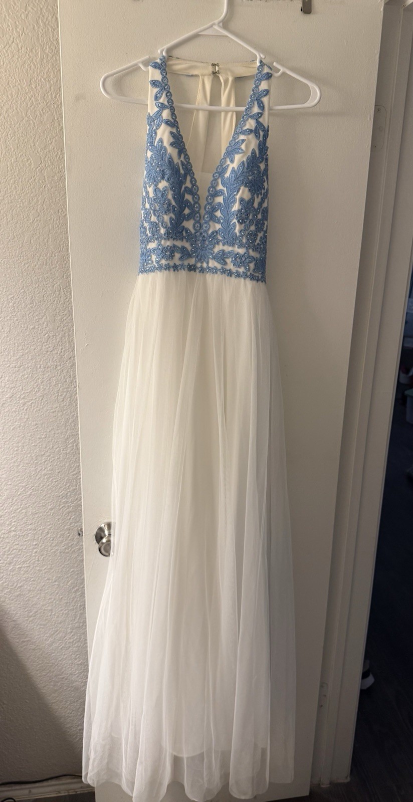 Blondie Nights Long V-neck ballgown with a white tulle skirt Size 3