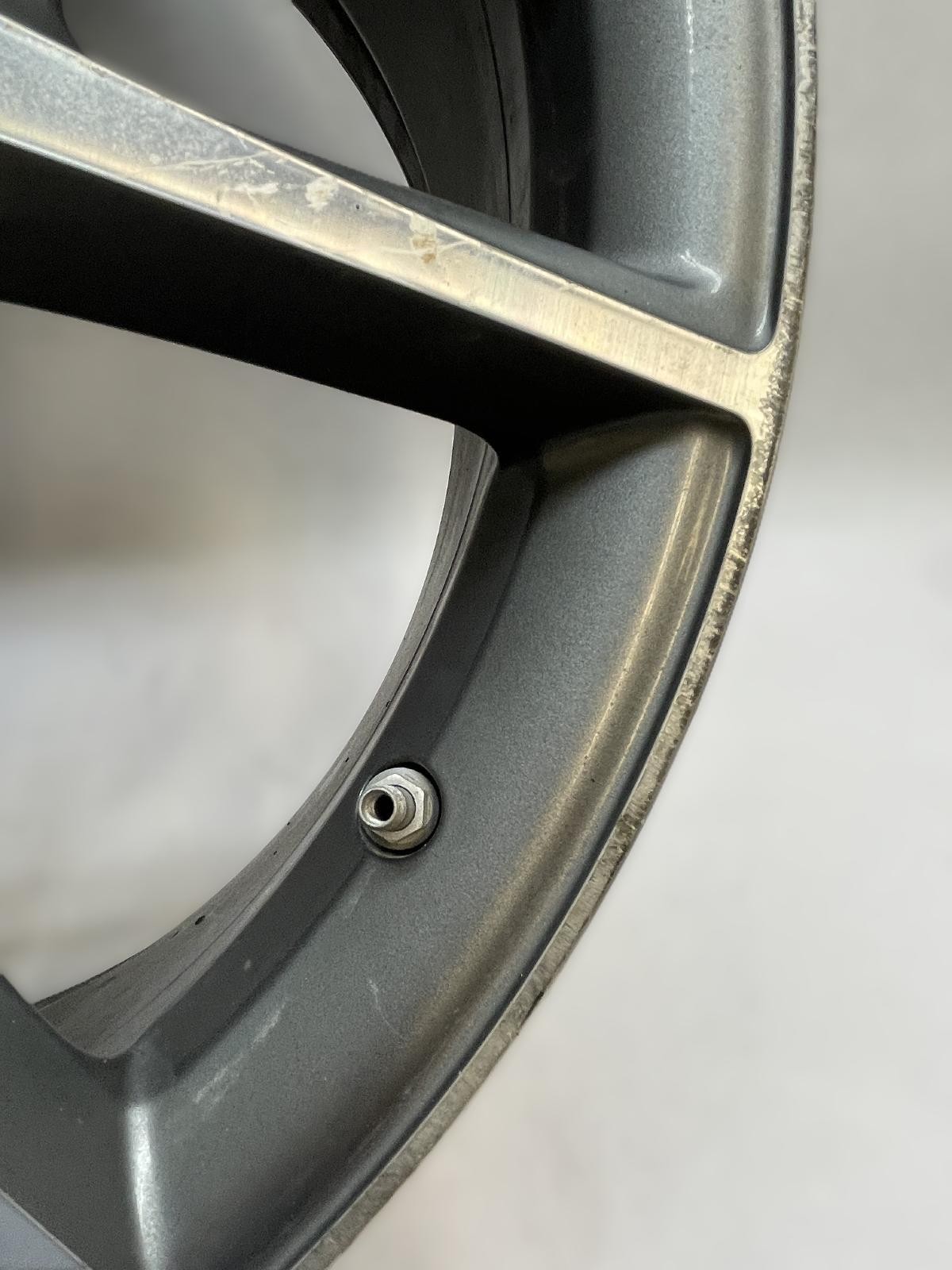 2010 FERRARI CALIFORNIA WHEEL 5 Y SPOKE MACHINED GRAY PAINTED POCKETS B-