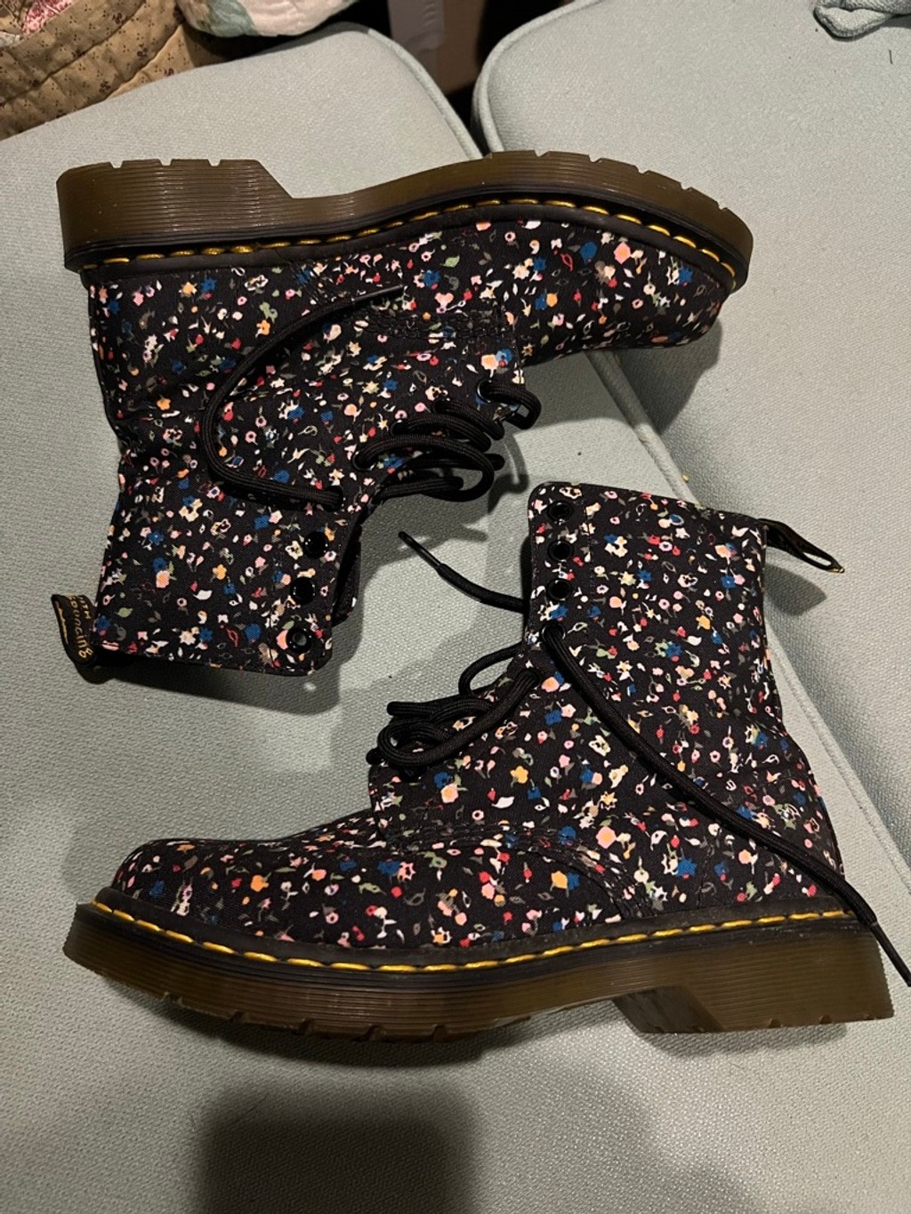 Women's Dr. Martens Black Multi-color Floral Lace Up Boots (Size 7) thumbnail 5