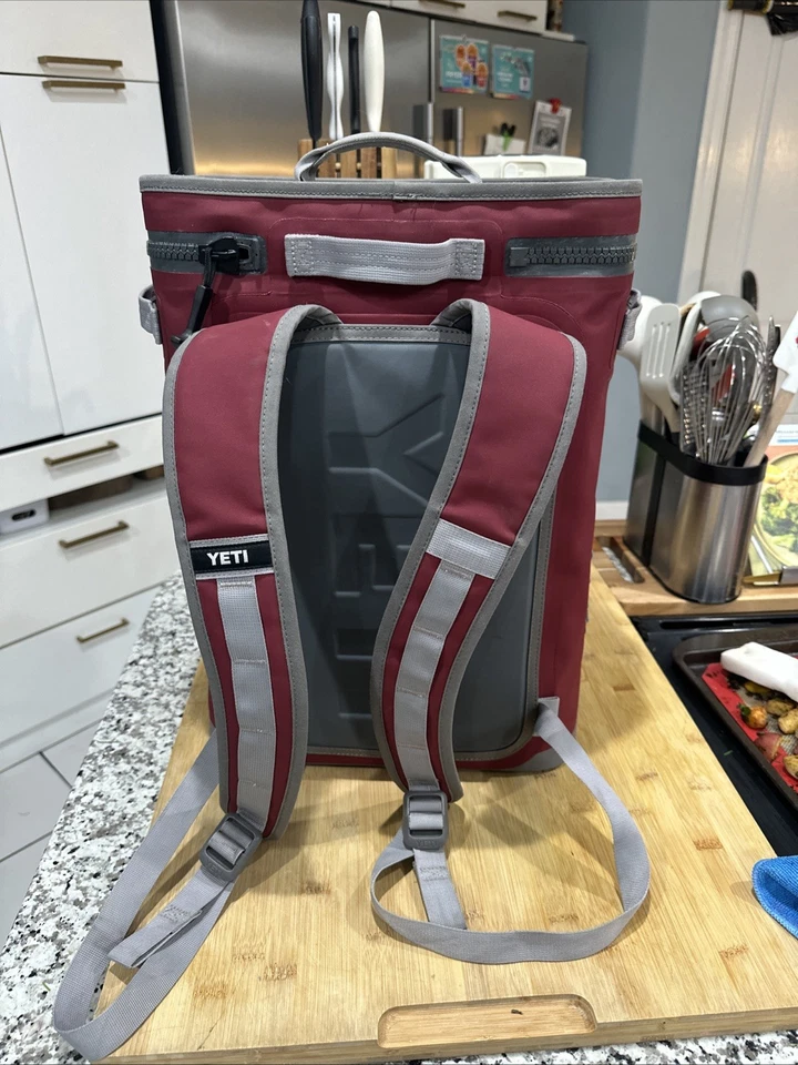 YETI Hopper BackFlip 24 Soft Cooler - Harvest Red - Limited Edition! Burgundy - Image 4 of 4