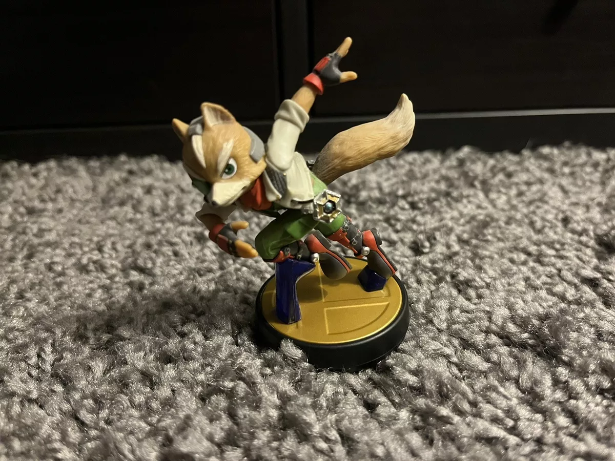 Nintendo Amiibo Fox McCloud Star Fox Wii U Mini-Figure