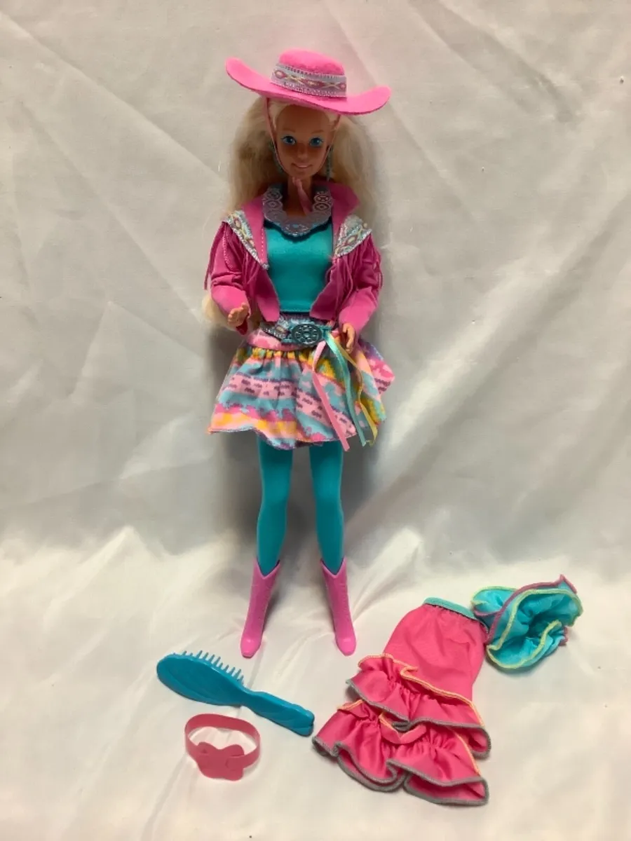 Western Fun Barbie 1989 #9932 + Extra Clothes & Accessories, Cowgirl Doll