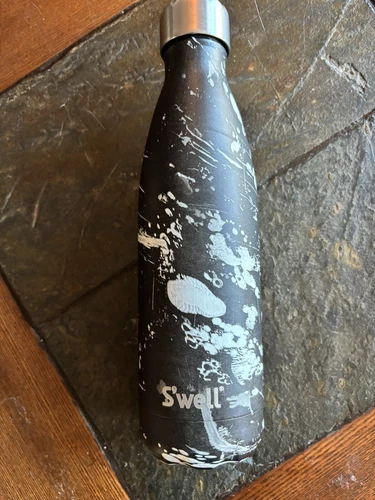 Swell 17 oz  Water Bottle Stainless Steel Vacuum Black & White Paint Splatter