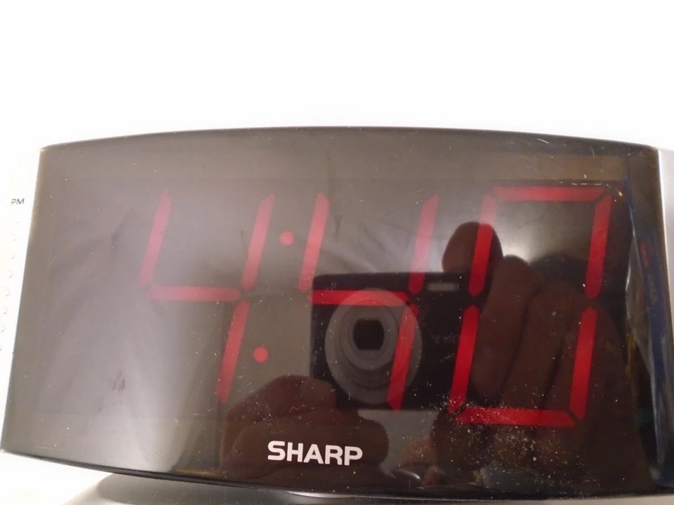 Sharp LED Digital Alarm Clock, Swivel Base, silver Case DisplayTime Alarm Dimmer - Image 3 of 4