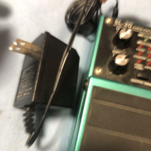 BOSS SL-20 Affettatrice Pedale Effetti Chitarra 50 Modelli Ingresso/Uscita Stereo + AC Adap - Foto 3 di 10