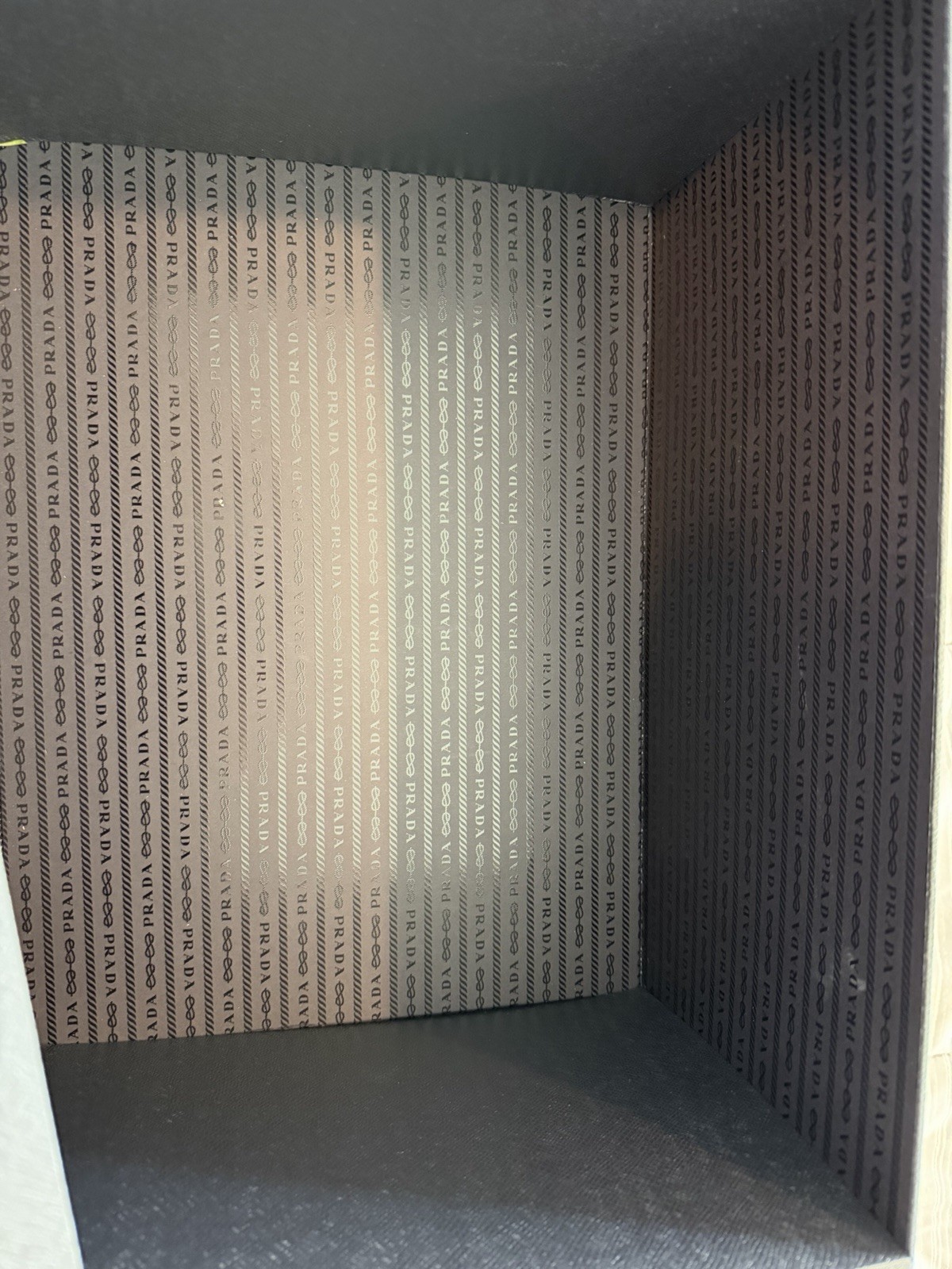 prada Hat box empty - image 3