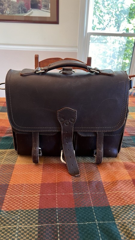 Saddleback Thin Front Pocket Bag