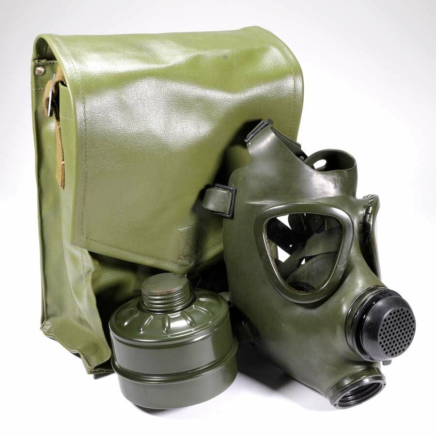 Romanian M74 GAS MASK W/ FILTER & BAG, Unissued, Adult Size