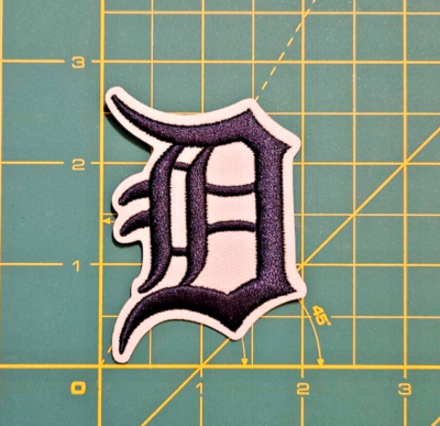 虎ネイバーフッド　NHRJ .SCRATCH / DETROIT TIGERS EMBROIDERED IRON ON PATCH 2 X 2 3/4