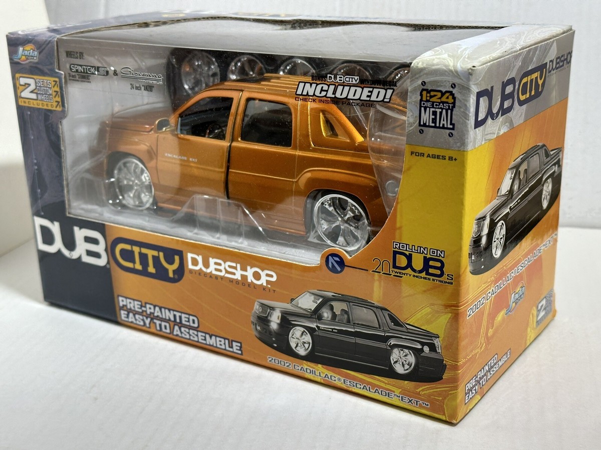 JADA DUBSHOP 2002 CADILLAC ESCALADE EXT COPPER 1:24 DIECAST