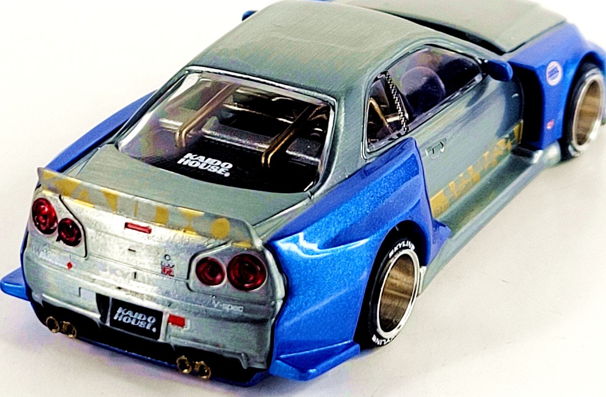 Kaido House x Mini GT Nissan Skyline GT-R (R34) Shinjuku V2