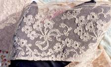 ANCIENNE DENTELLE FANTAISIE