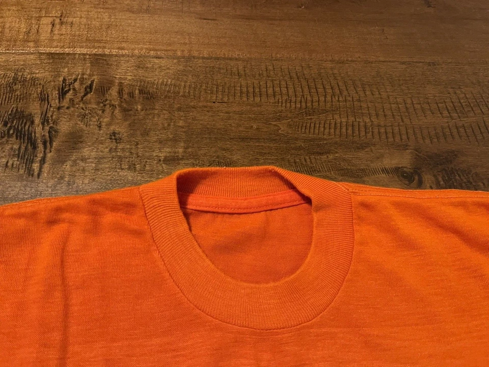 Camiseta vintage 1974 Roach Certified Muff Diver puntada única naranja S/S - M/L Foto 4 de 4