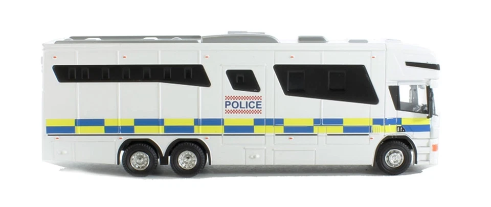 Oxford haulage 1/76 Scale Scania 380 Horsebox - Police 76SCA02HB Retired - Image 4 of 4