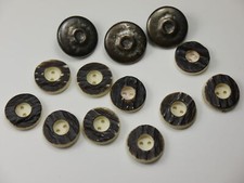 13 sztuk Guziki ludowe Plastikowe guziki Guziki ozdobne d=17 mm/21 mm TK-V-44