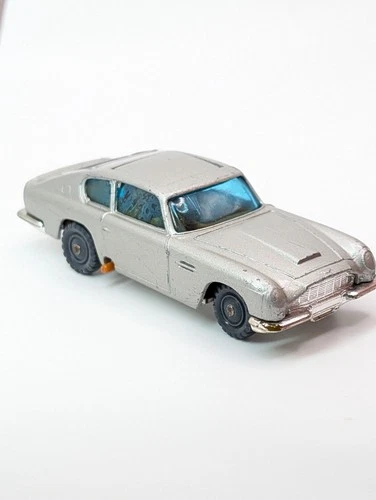 Husky Models Corgi James Bond 007 Aston Martin original vintage diecast
