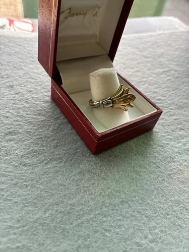 Vintage Sterling Silver Ring with 18k Gold Lily Centerpiece Size 7