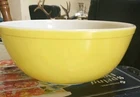 Vintage PYREX Large Yellow Mixing Bowl 4 QT #404 Primary Color 10”