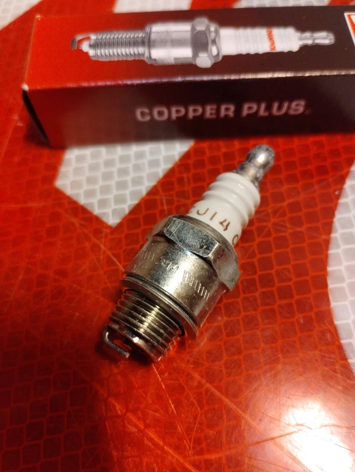 BUJÍA CHAMPION CJ14 Lawnboy Modelo C Modelo D400 OEM Bujía Foto 2 de 4