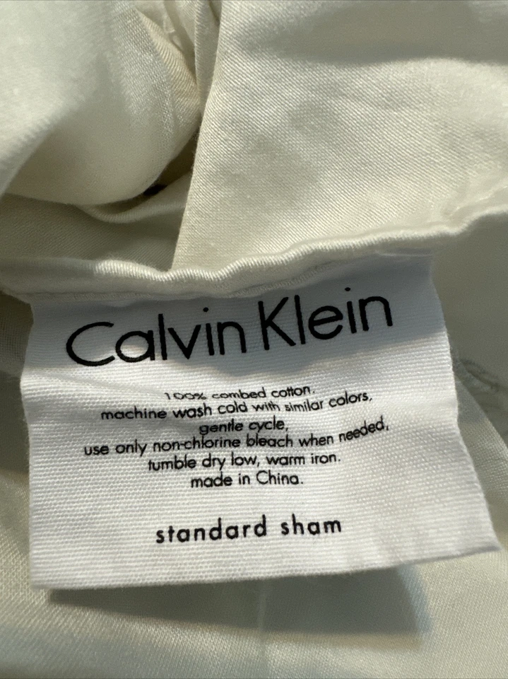 Calvin Klein Standard SHAM 20 X 25 Estampado Floral Beige 100% Algodón Lavable Foto 2 de 4