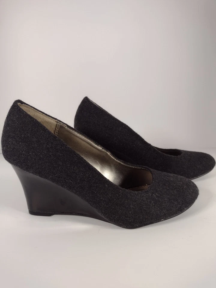 Bombas de salto cunha DEXFLEX by Dexter cinza carvão preto tamanho 7 - Imagem 4 de 4