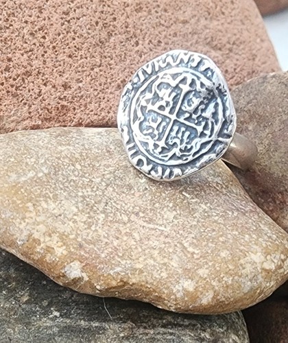 Retired James Avery Pieces of Eight Ring Size 7.75