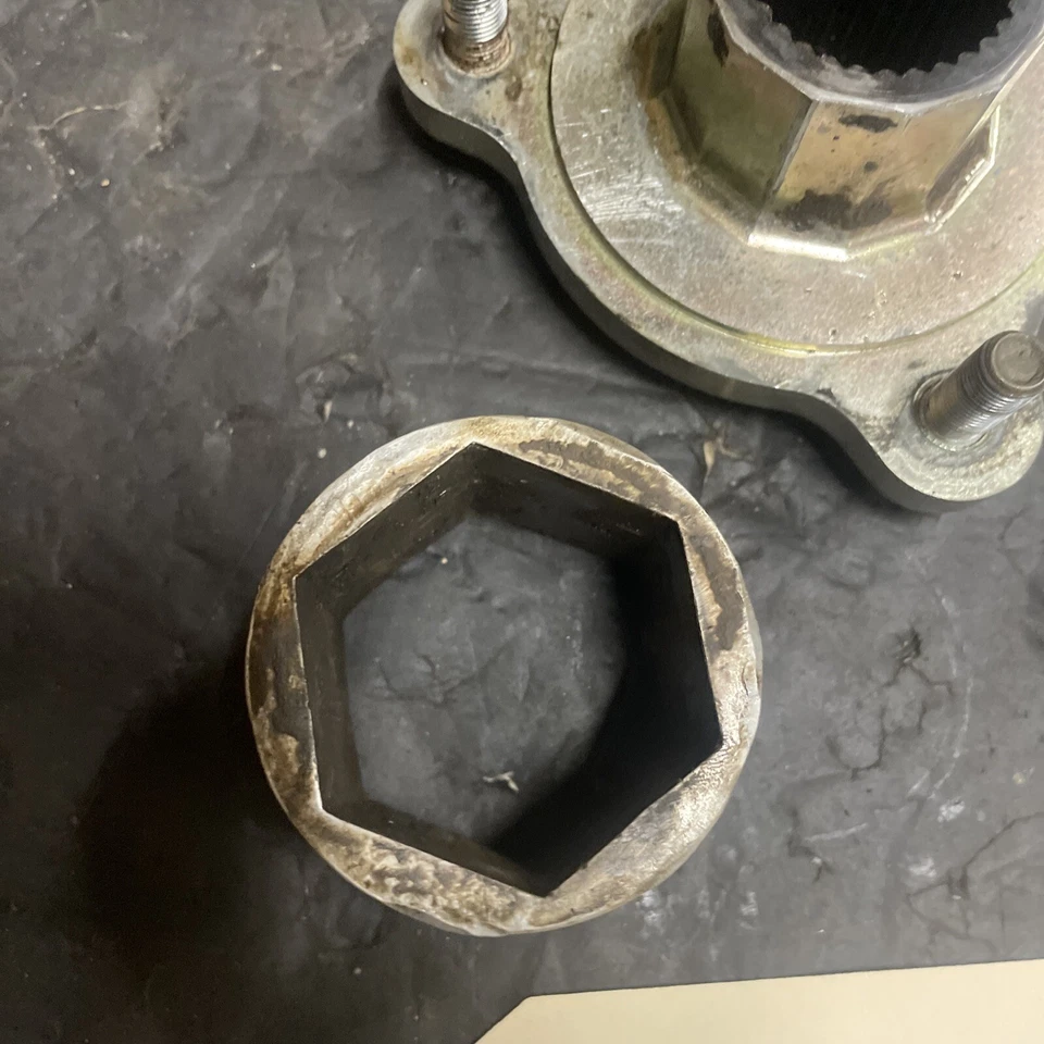 BUJE EJE PIÑÓN TRASERO POLARIS 2000 EXPLORER 250cc 4X4 + tuerca Foto 2 de 4