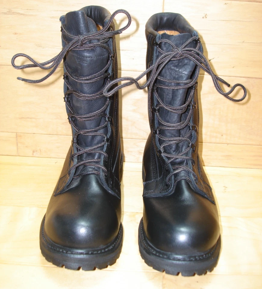 Botas de trabajo/combate aisladas de cuero negro talla 10 R ROCKY ¡CASI SIN USAR! Foto 4 de 4