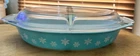 Vintage Pyrex Turquoise Snowflake 1 1/2 Qt Divided Casserole Dish & Lid