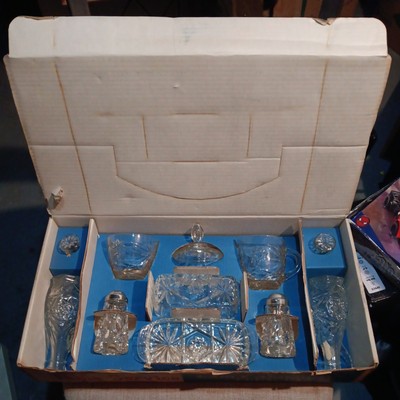  EARLY AMERICAN PRESCUT 11 PIECE TABLE SERVICE ANCHOR HOCKING  NEW IN  BOX 