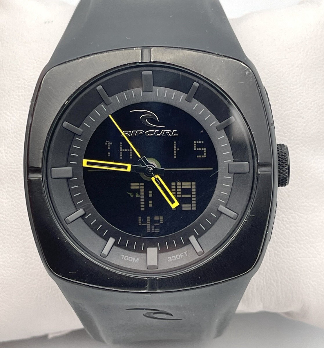 RIP CURL A01-001 BLK 「SERCH GPS」美品 Rip Curl GPS Surf Watch A01-001 Used Waterproof Sports