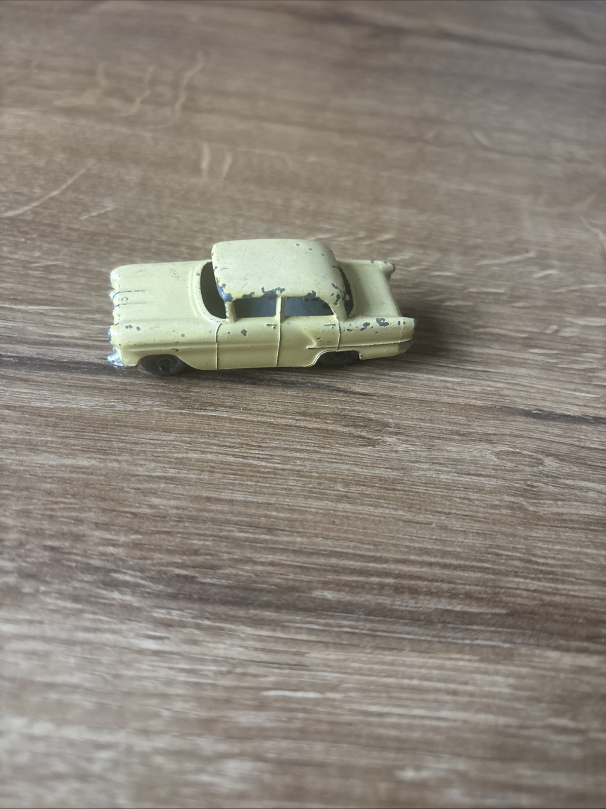 MATCHBOX REGULAR WHEELS #45 Vauxhall Victor jaune. roues en métal gris. Lesney EUR 31,53 - FR