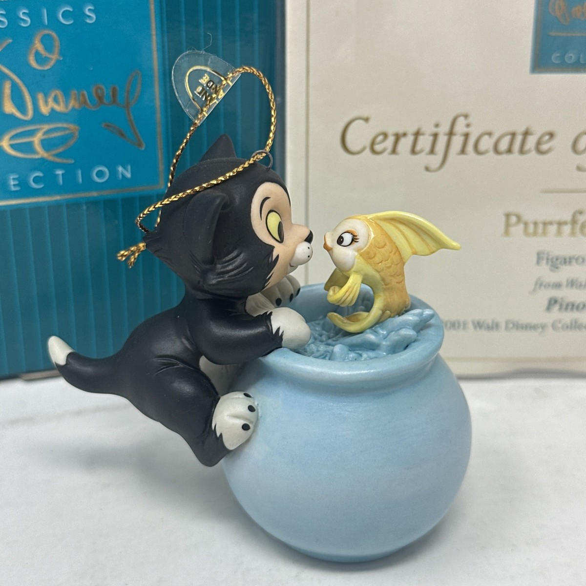 Purrfect Kiss Figaro & Cleo Pinocchio Walt Disney Classics