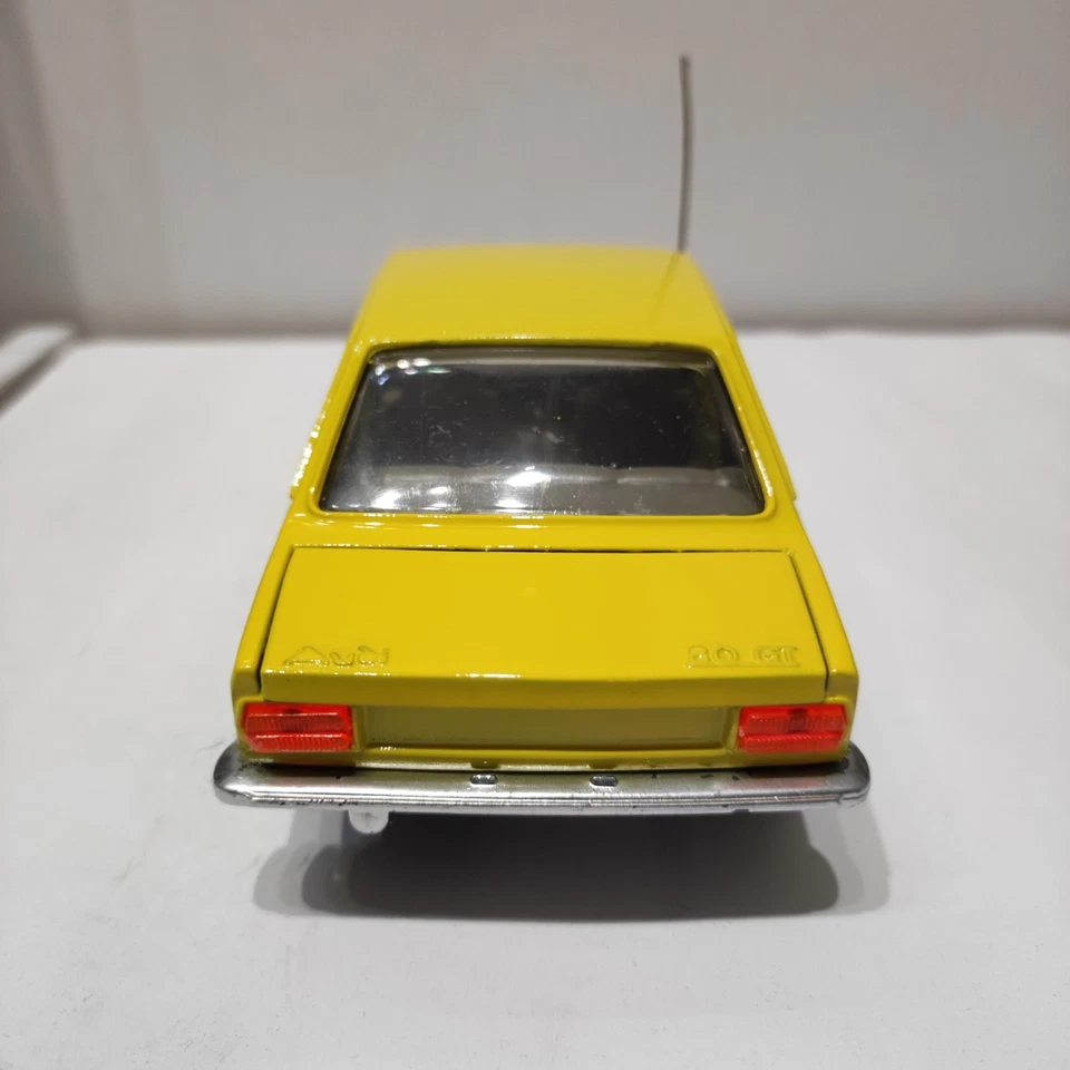 BURAGO AUDI 80 GT 1/24 - Immagine 4 di 4