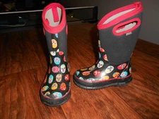 Bogs boys boots size 10 Classic Mask snow winter