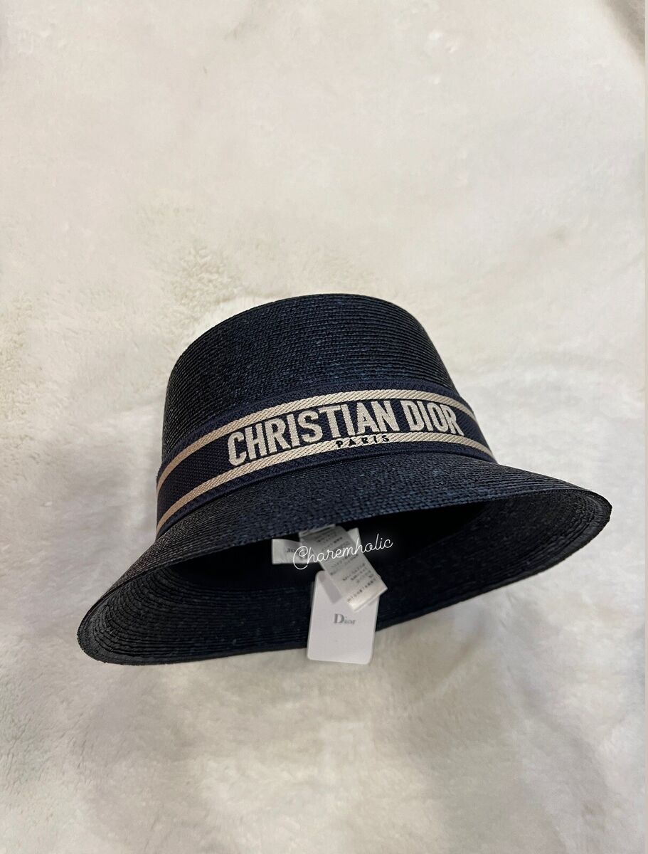 NWT Christian Dior D-Bobby 💙🤍straw Small brim Dioresort NWT Christian Dior D-Bobby 💙🤍straw Small brim Dioresort