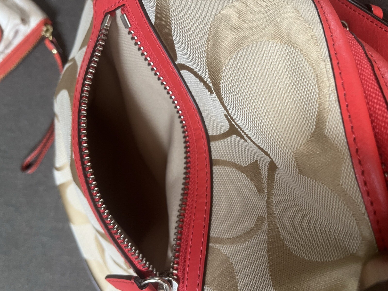Coach Women's Shoulder Bag And Coin Purse  (K1275-21149) image 3