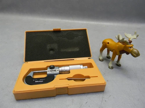 Mitutoyo 193-211 Outside Mechanical Micrometer 0-1" with case