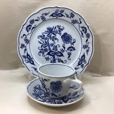 Vintage BLUE DANUBE Porcelain Japan Trio Set Tea Cup Saucer & Dessert Plate Mint