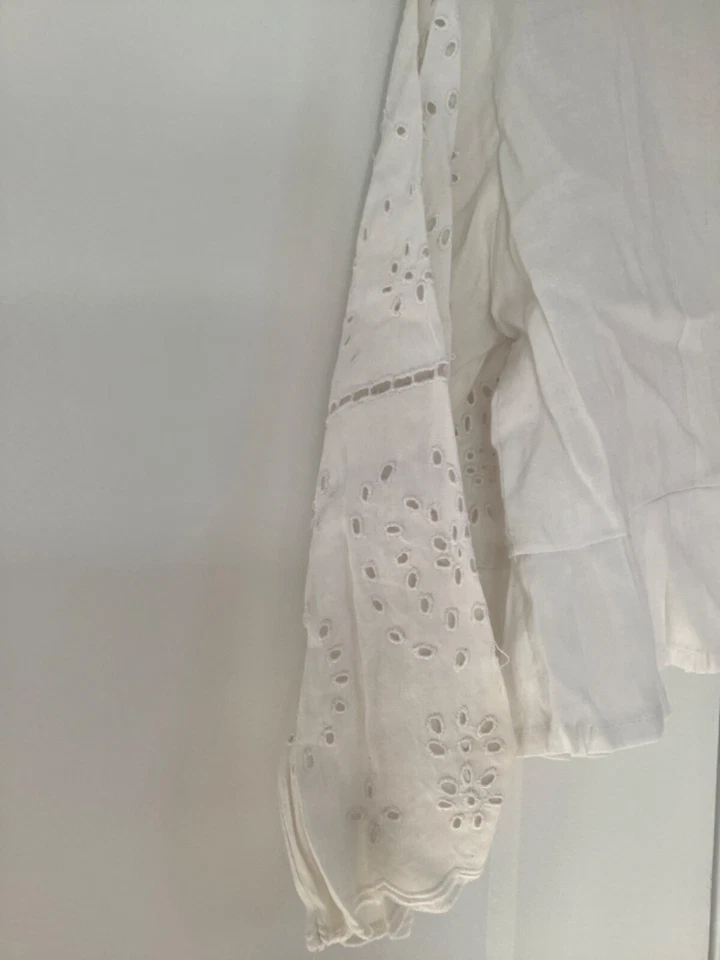 ARDEN B Blouse new with out tags - Image 4 of 4